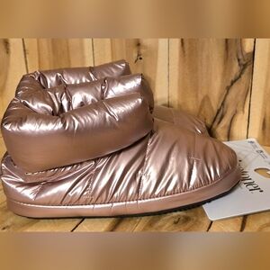 ISOTONER Pink Metallic  Washable Puffer Slippers Booties L 8 9 Indoor Outdoor